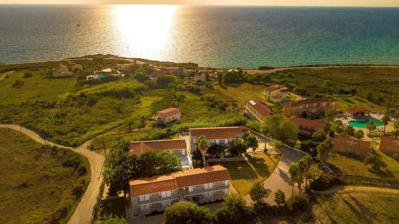 Blue Horizon Hotel Svoronata Bagian luar foto